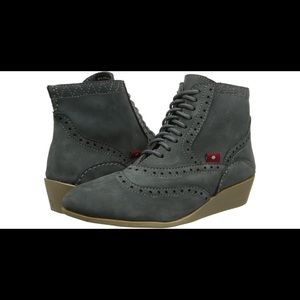 Oliberte beautiful wedge booties